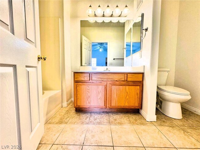 Building Photo - 830 Carnegie St