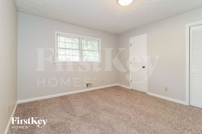 Building Photo - 5279 Santee St SW