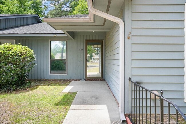 Building Photo - 2105 Wexford Oaks Ct