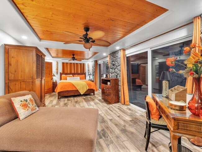 Building Photo - Oceanfront Estate: The Honolii Hale