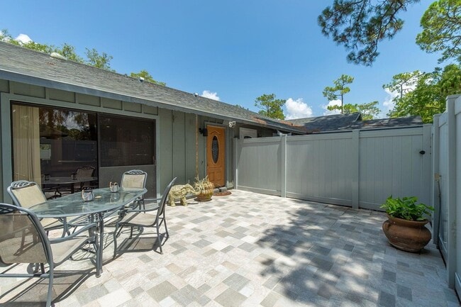 Building Photo - 1073 Goldenrod Rd