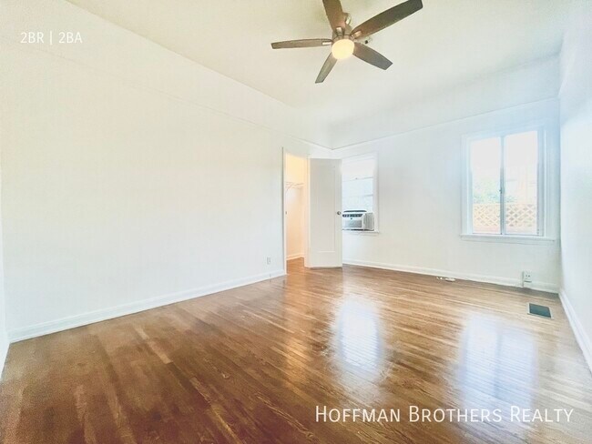 Building Photo - 1306 1/2 S Cloverdale Ave-