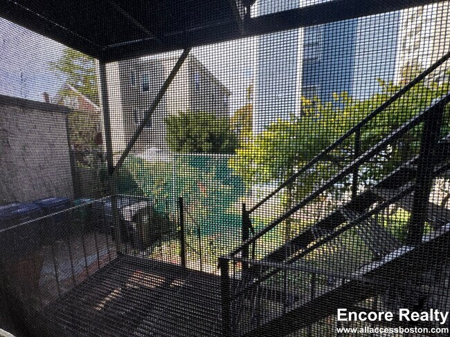 Building Photo - 23 Elmer St