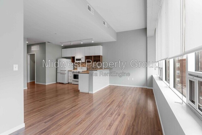 Building Photo - 4100 Lindell Blvd