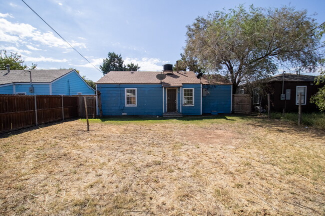 Building Photo - Charming 3-Bed Home in Lubbock 1/2 off first months rent