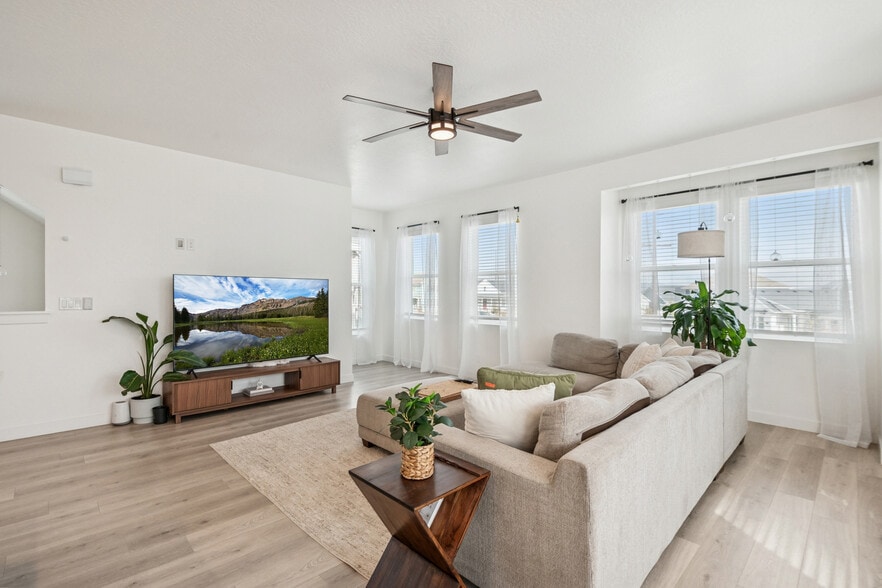 Building Photo - 11632 S Skyward Rd