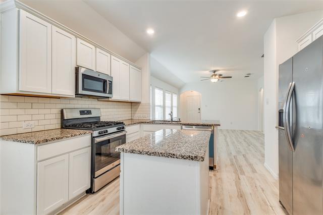 Building Photo - 2417 Larimar Dr