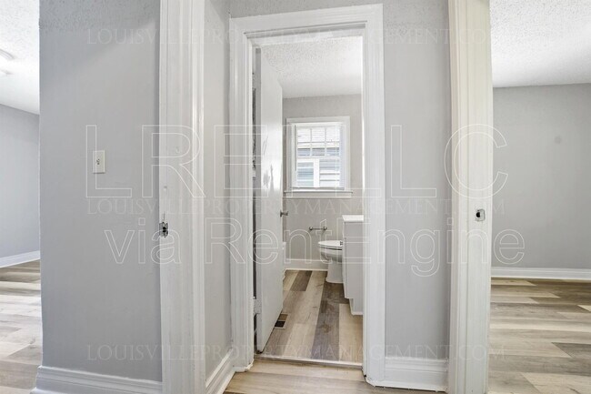 Building Photo - 4217 Grand Ave