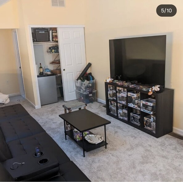 Building Photo - 803 Begonia Ct