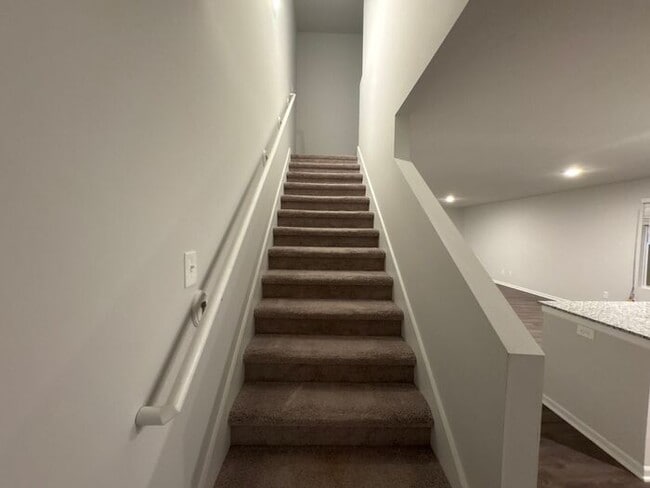 Building Photo - Charming 3-Bedroom Home with Convenient Lo...