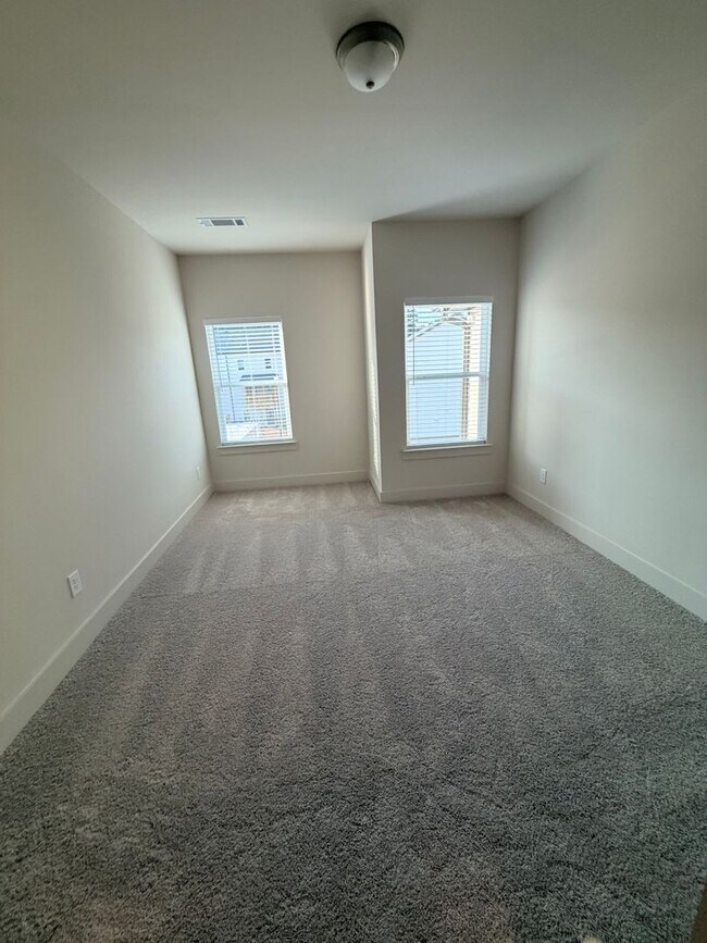 Building Photo - 4328 Fern River Bnd