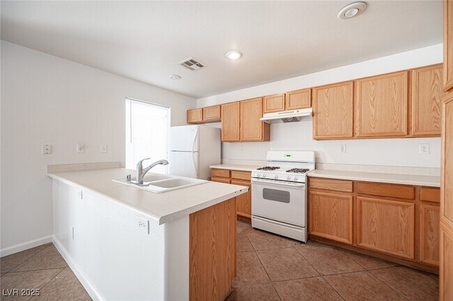 Building Photo - 5928 Strayhorn Ct