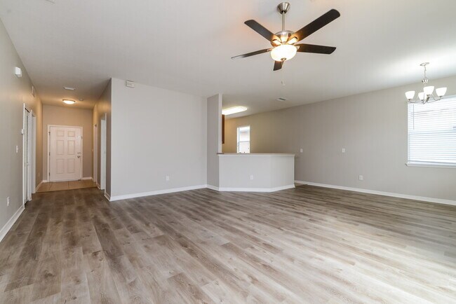 Building Photo - 567 19th St NW