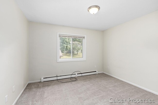 Building Photo - 2940 Vineland Ave SE