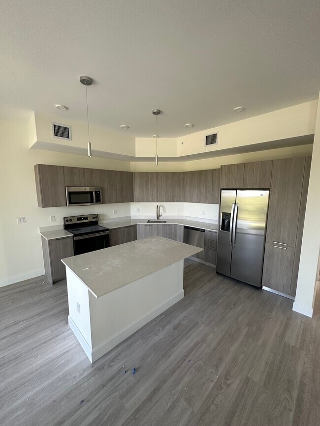 Building Photo - 9970 NW 129th Ter