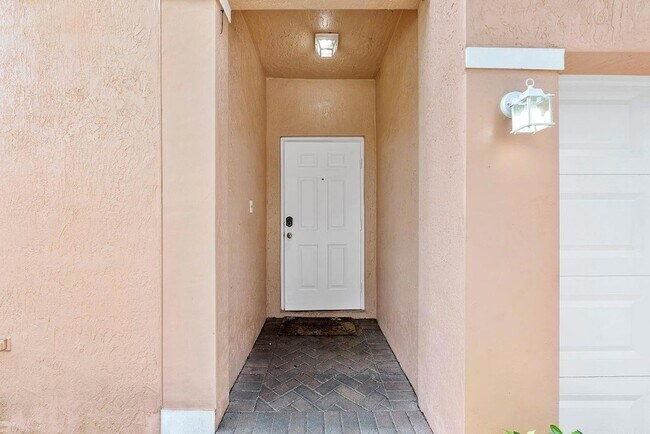 Building Photo - 9090 NW 40th Pl