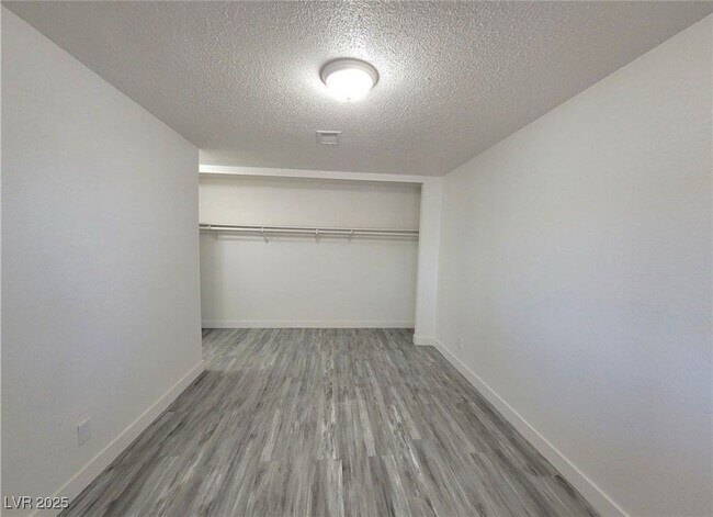 Building Photo - 740 N 11th St