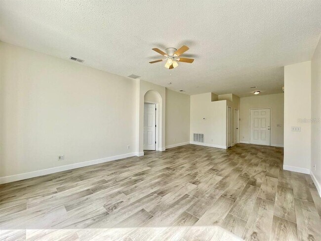 Building Photo - 18417 Meadow Blossom Ln