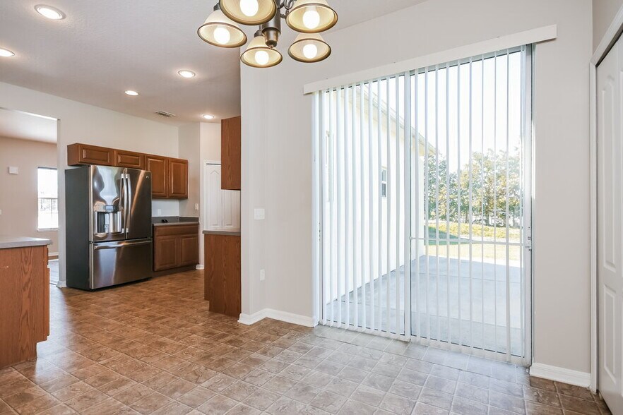 Building Photo - 3766 Fieldstone Cir