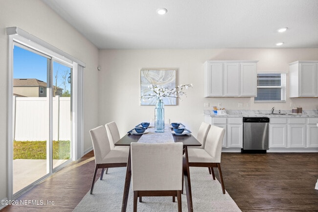 Building Photo - 2555 Oak Stream Dr