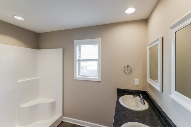 Building Photo - 126 Wexford Way