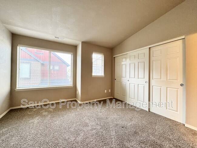 Building Photo - 1444 NE Redspire Ln