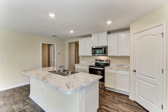Building Photo - 3114 Lawton Pl