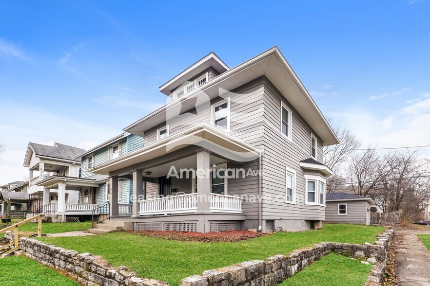 Building Photo - 133 E Elmwood Ave