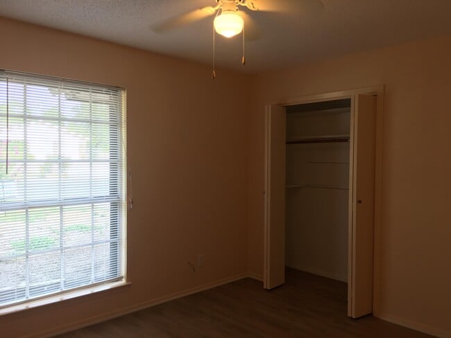 Building Photo - 1810 N 38th St