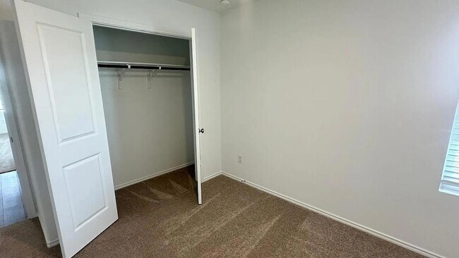 Building Photo - 121 Tofalla