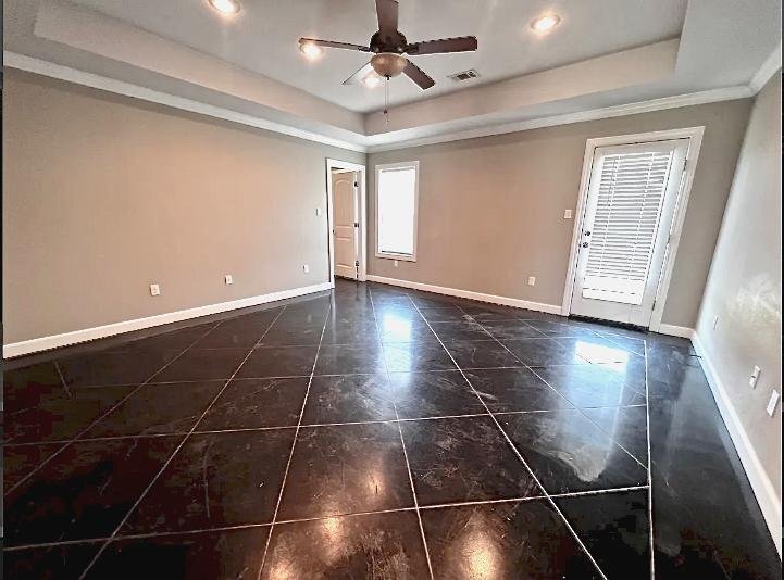 Building Photo - 4821 Ocean Dr