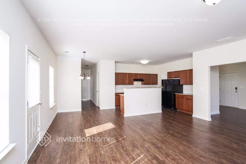 Building Photo - 438 Forrest Hills Dr