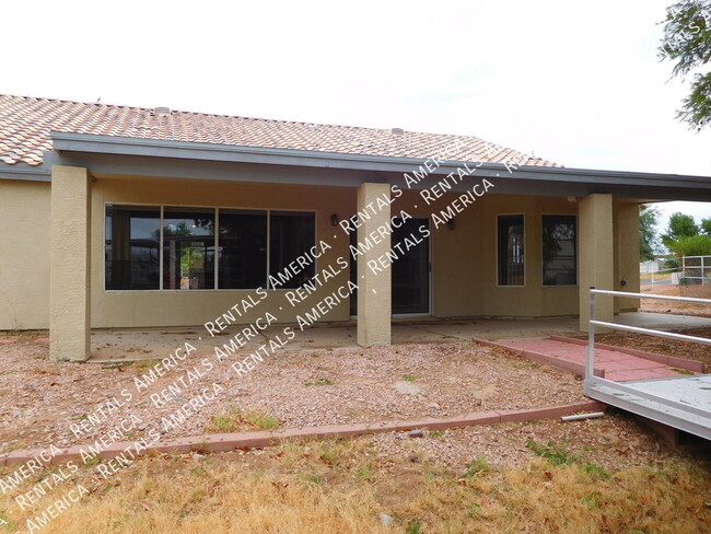 Building Photo - 5747 N 105th Ln
