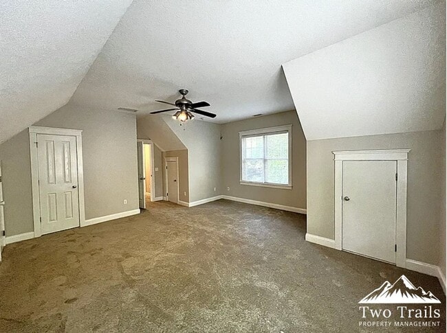 Building Photo - GORGEOUS 4 BED/2.5 BATH IN BILTMORE PARK