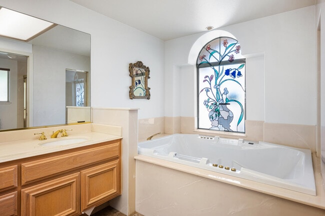 Building Photo - 75951 Kimberly Ln