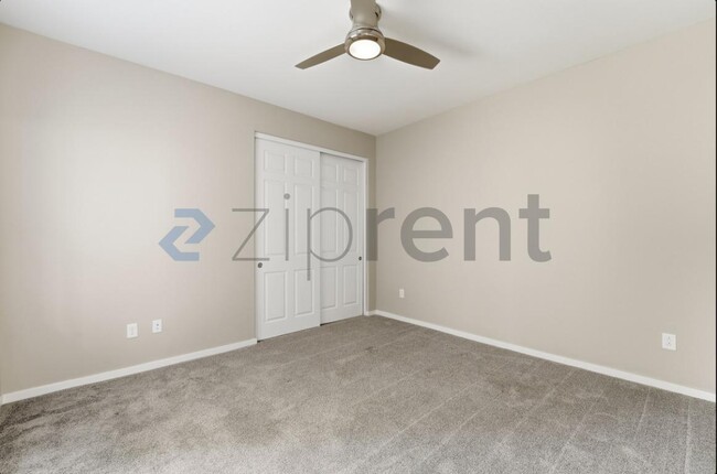 Building Photo - 250 W Queen Creek Rd