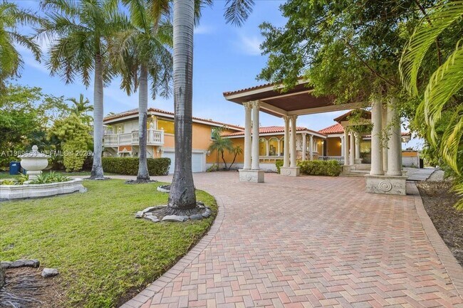 Building Photo - 1249 Biscaya Dr