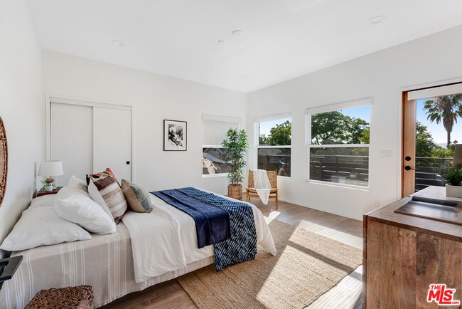 Building Photo - 841 N La Fayette Park Pl