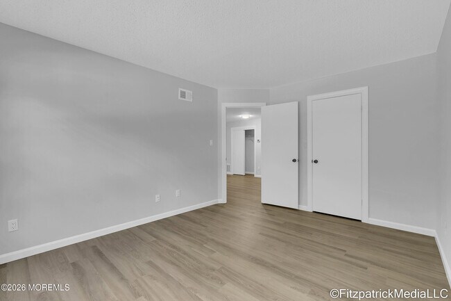Building Photo - 93 Diane Dr