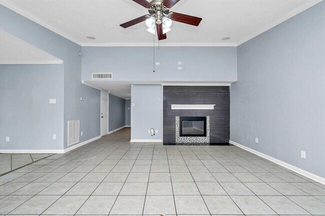 Building Photo - 18215 Navajo Trail Dr