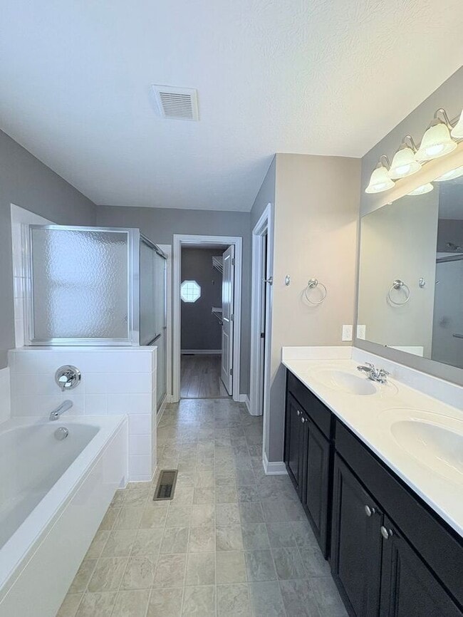 Building Photo - Charming 3 beds 2.5 bath in Blacklick!