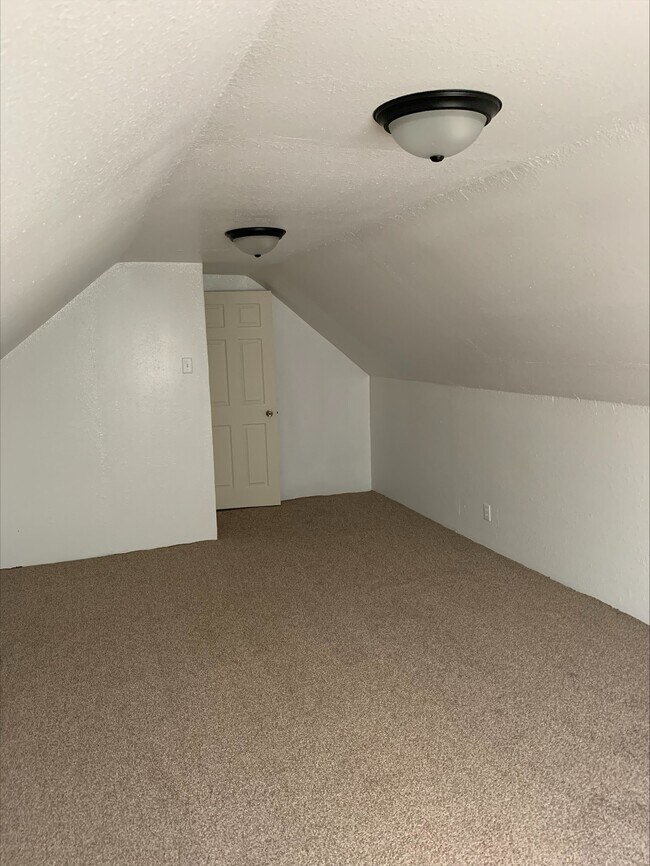 Building Photo - 3110 S Pershing Dr