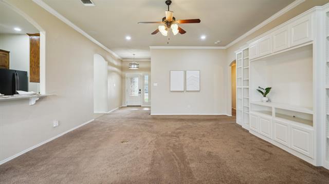 Building Photo - 613 W Sheila Cir