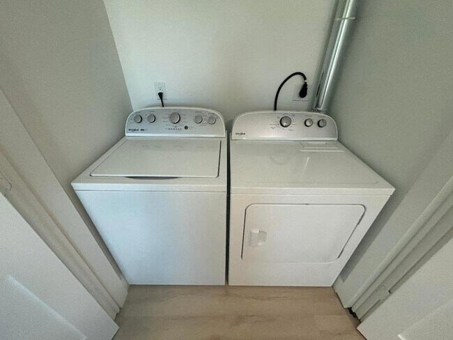 Building Photo - 2149 Sibley Ave