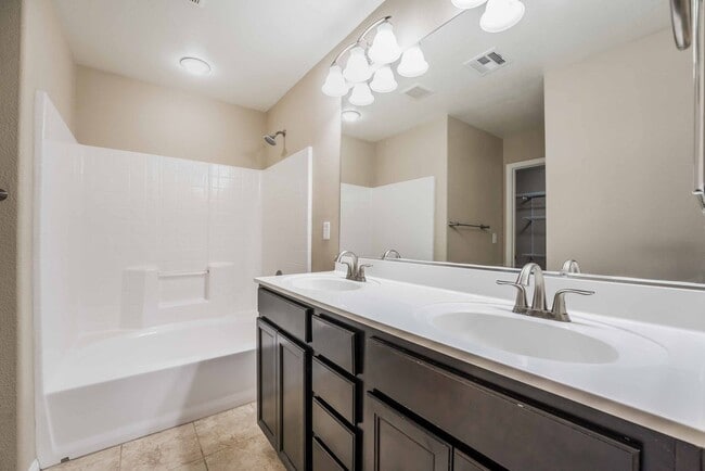 Building Photo - Stylish 3-Bedroom Home with Loft & Upgraded Kitchen!
