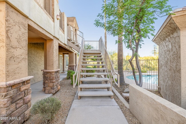 Building Photo - 12050 N Panorama Dr