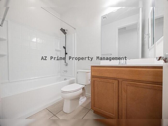 Building Photo - 3311 W Donner Dr
