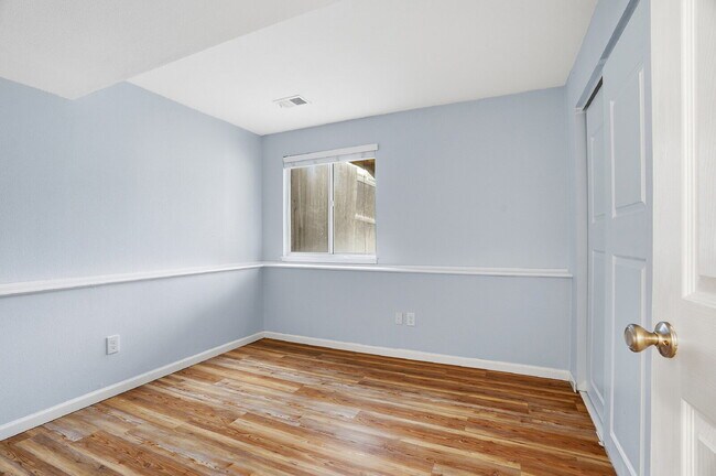 Building Photo - $2,895.95 - 3 Bed, 2 Bath Home in Arvada with Central AC, and Fenced in Yard!
