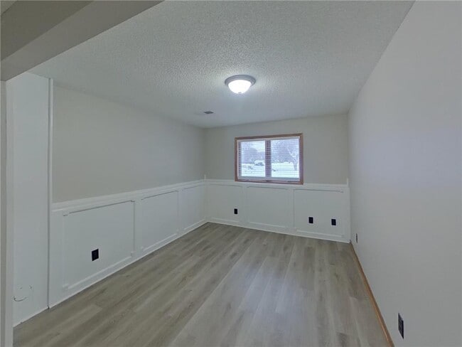 Building Photo - 1503 Palomino Trail