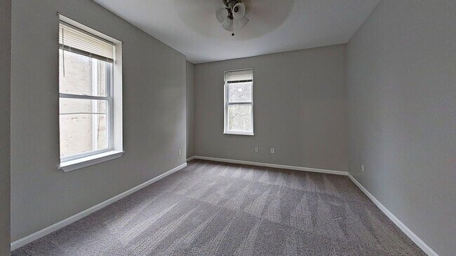 Building Photo - 6032 Walnut St